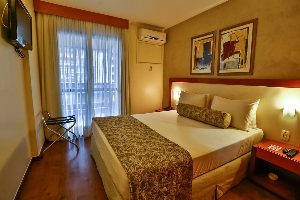 Hotel Metropolitan 4*